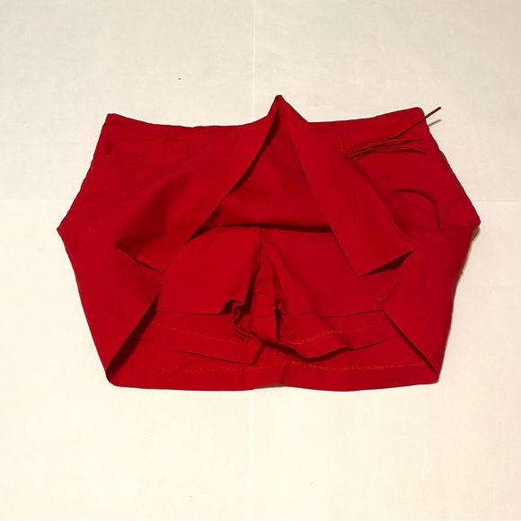46. ⭐️Vibrant Red Mini Skorts - Picture 3 of 6